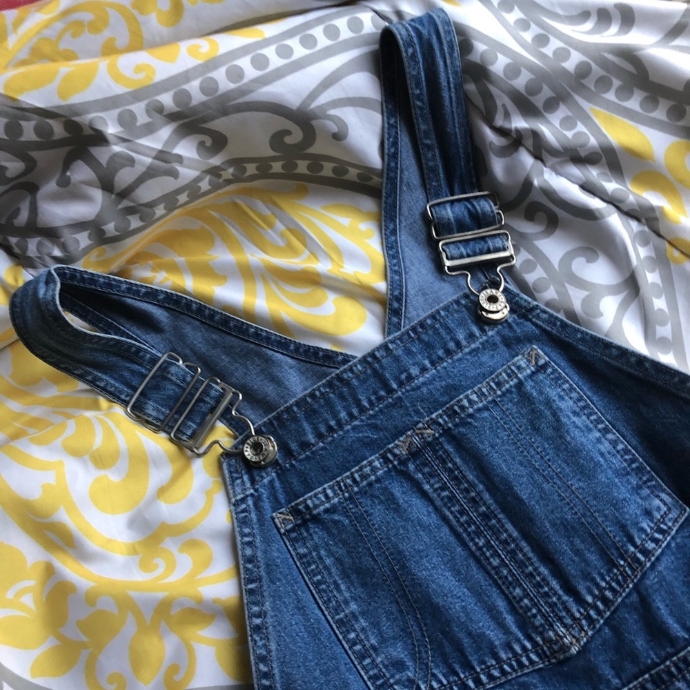 Gap overalls
